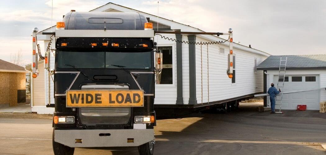 How many axles does a mobile home have