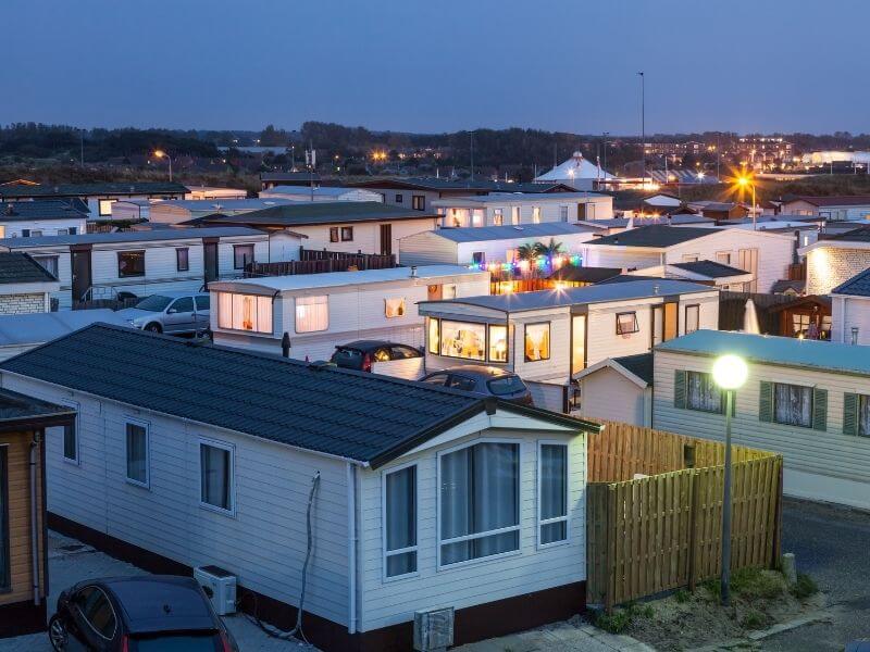 Advantages & Disadvantages of Living in Mobile Homes